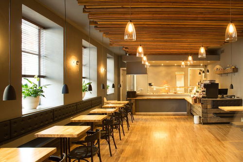 從盒飯快餐到自助餐廳 服務崗位中的成長與蛻變