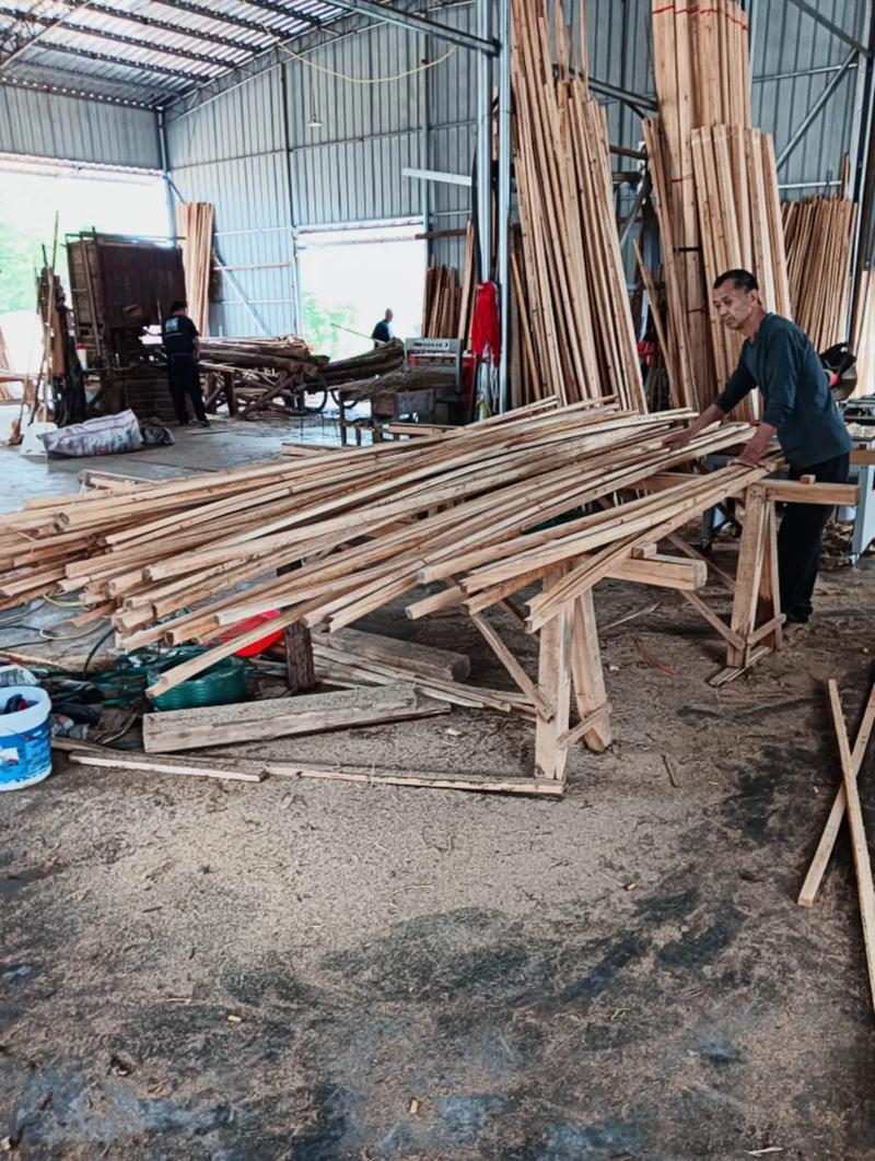 杉木條木材加工 傳統工藝與現代應用